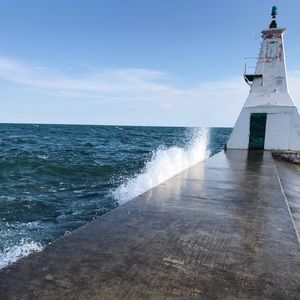 Meet your Posher, Al lana